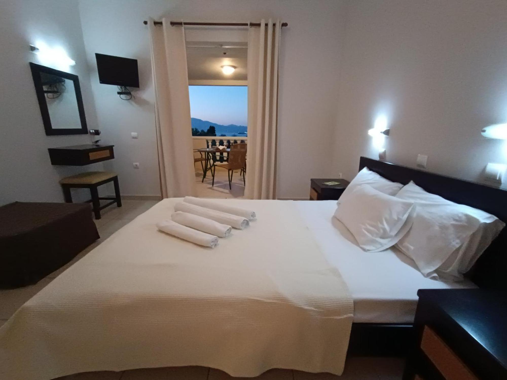 Pouliezos Koklanis Zante Apartments Alykes  Extérieur photo