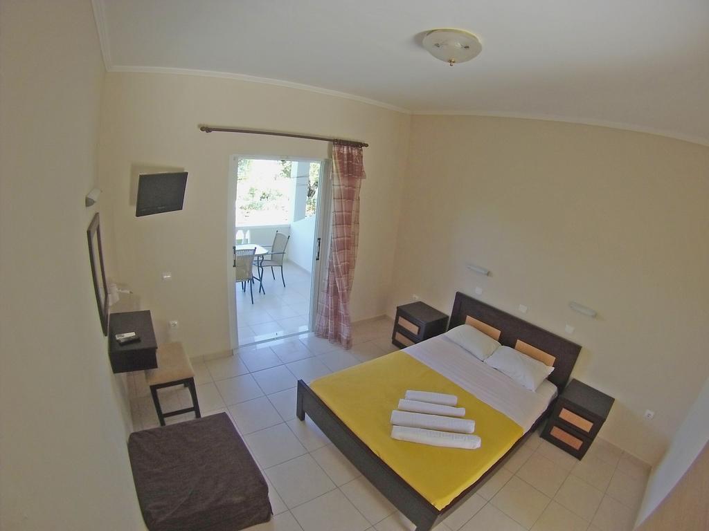 Pouliezos Koklanis Zante Apartments Alykes  Extérieur photo